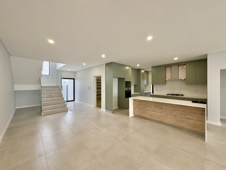 4 Bedroom Property for Sale in Sandown Western Cape